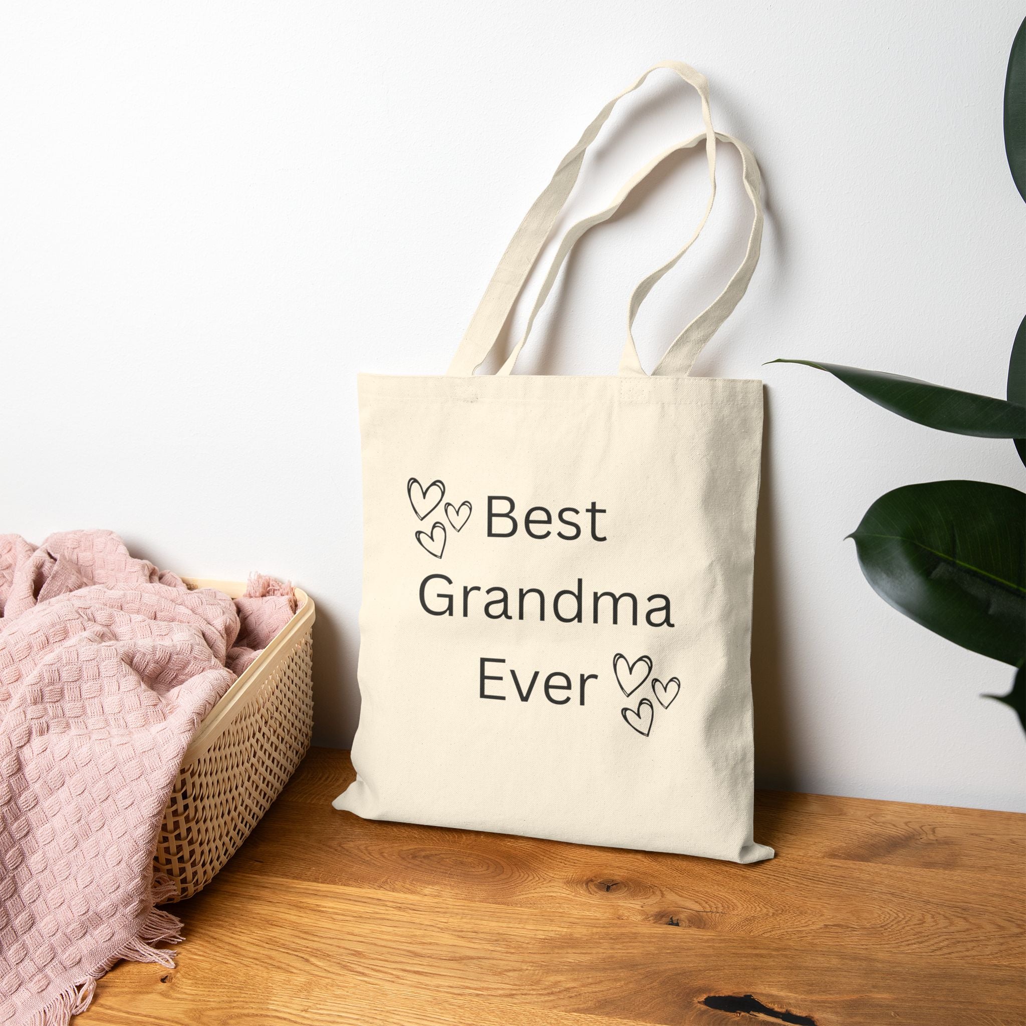 Close-up of Best Mom Ever tote bag with heart design – eco-friendly canvas bag by NanuxVibe